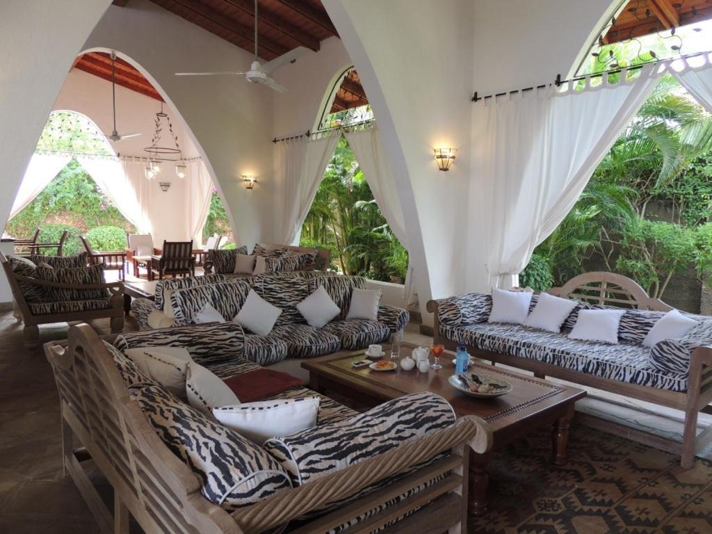 Hotel Villa Malindi Exterior photo